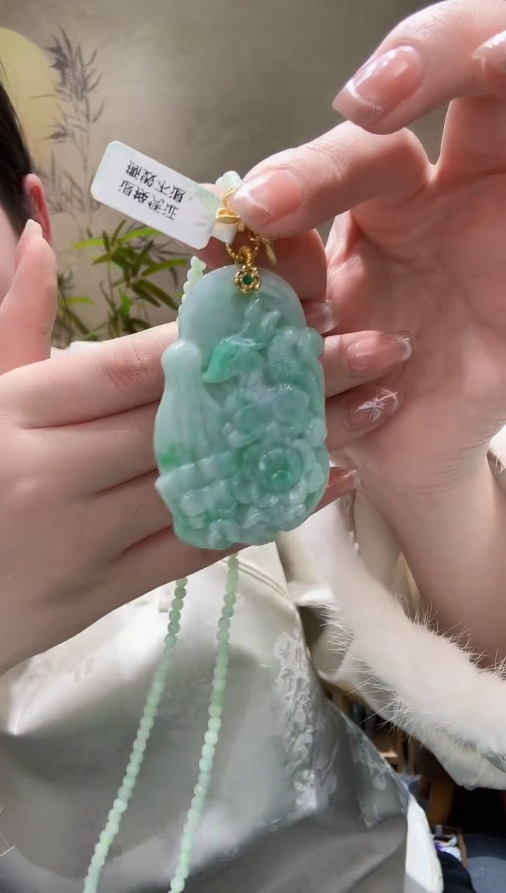 【闪购商品】翡翠颈饰未镶嵌吊坠