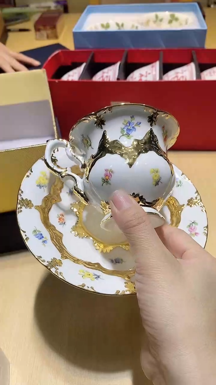 【闪购商品】瓷片锅碗瓢盆一件不剩 