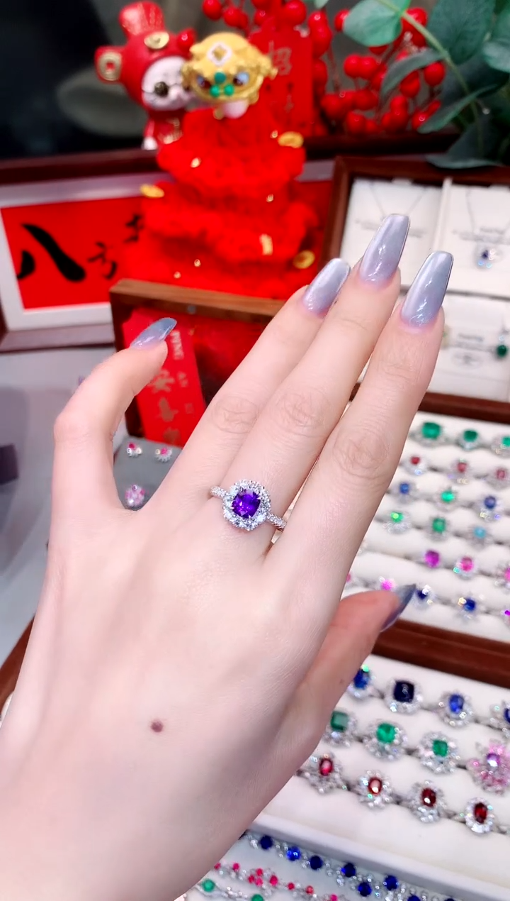 【闪购商品】彩色蓝宝石戒指18K金镶嵌1.15ct/天然宝石/七天无理由