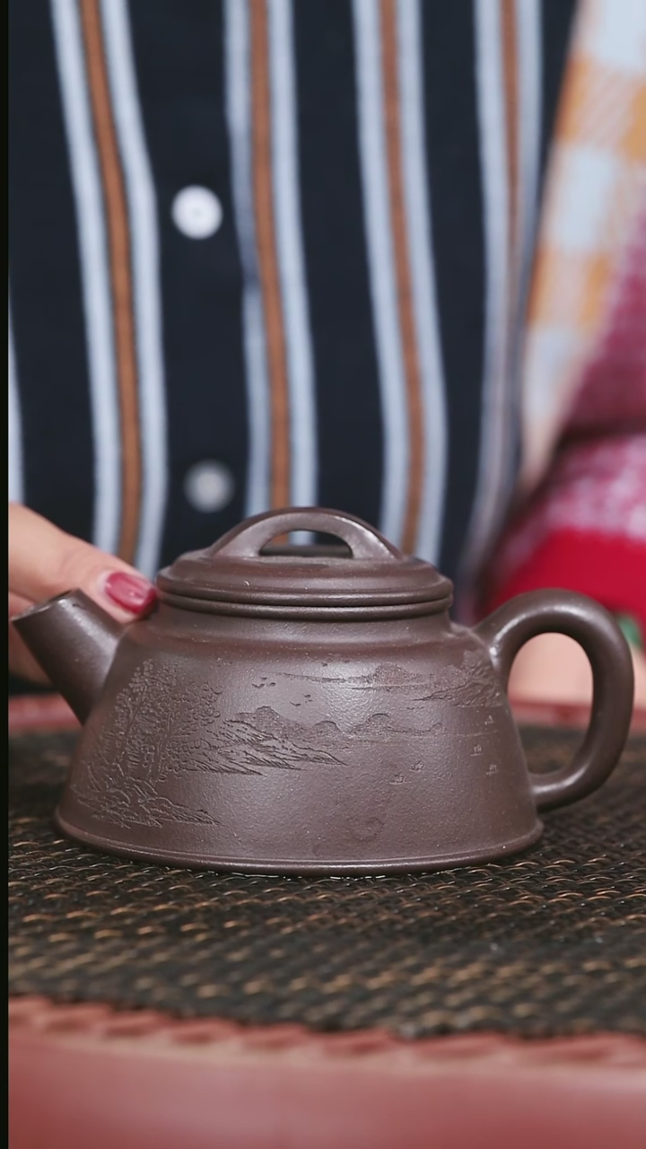 【闪购商品】紫砂黑墩头26号鱼罩刻绘