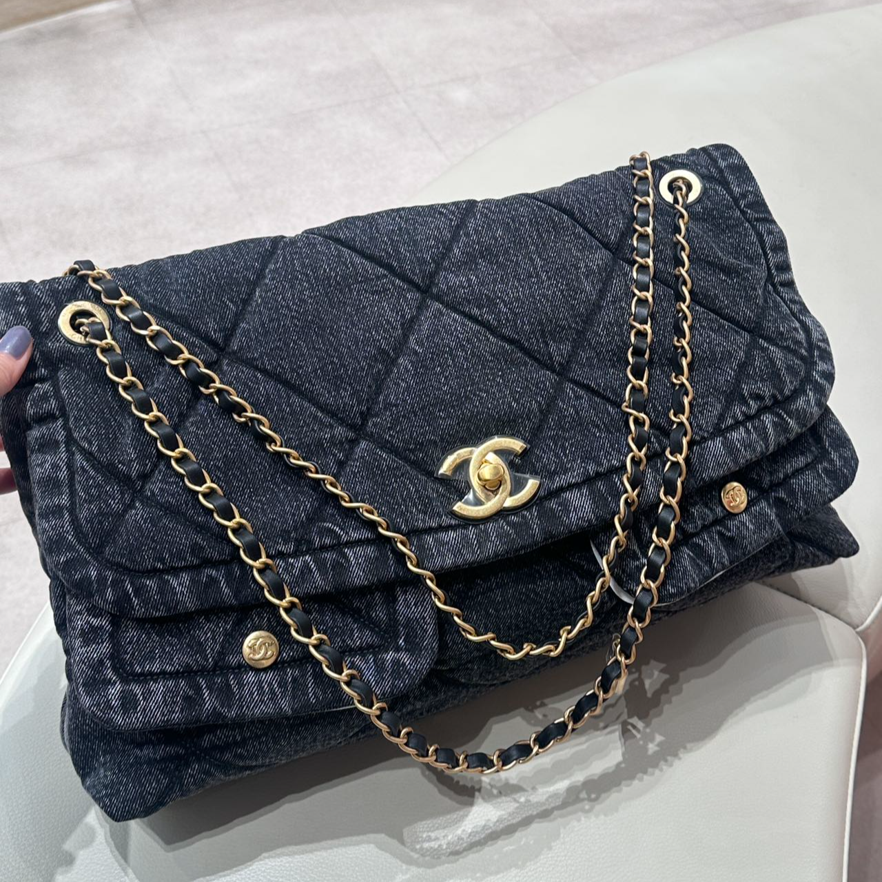 99新 Chanel/香奈儿 25k 深色牛仔翻盖hobo 单肩包/120605
