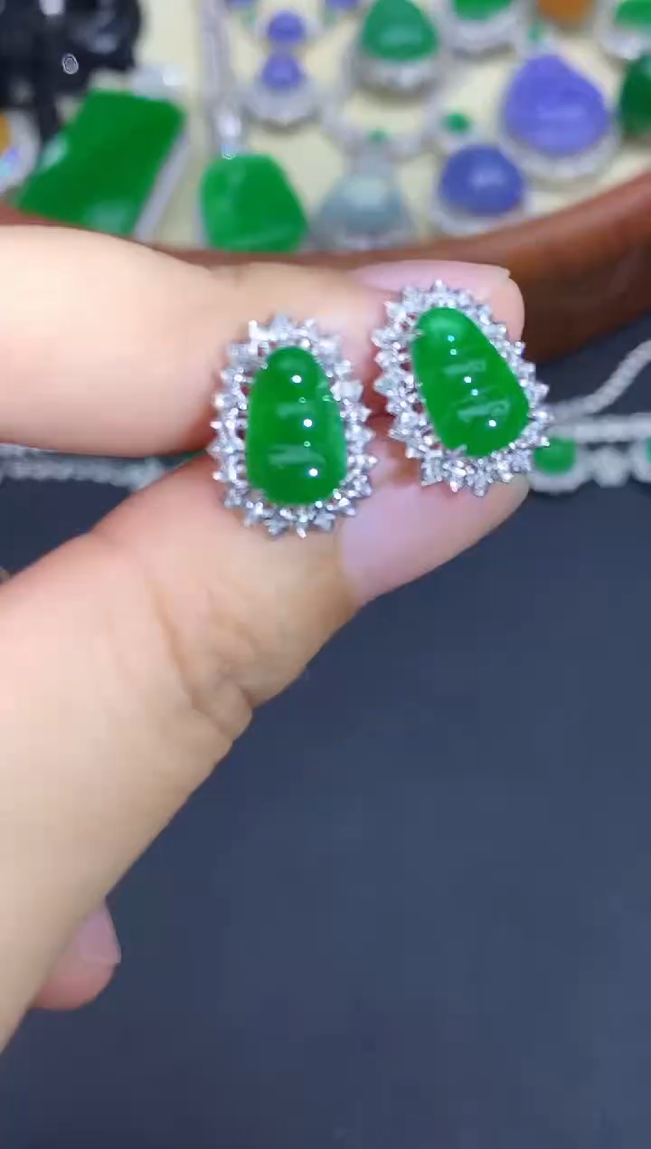 颈饰18K金镶嵌翡翠527-中国好珍宝