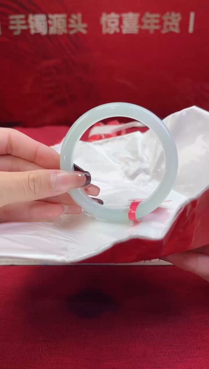 【闪购商品】翡翠手镯未镶嵌翡翠手镯2