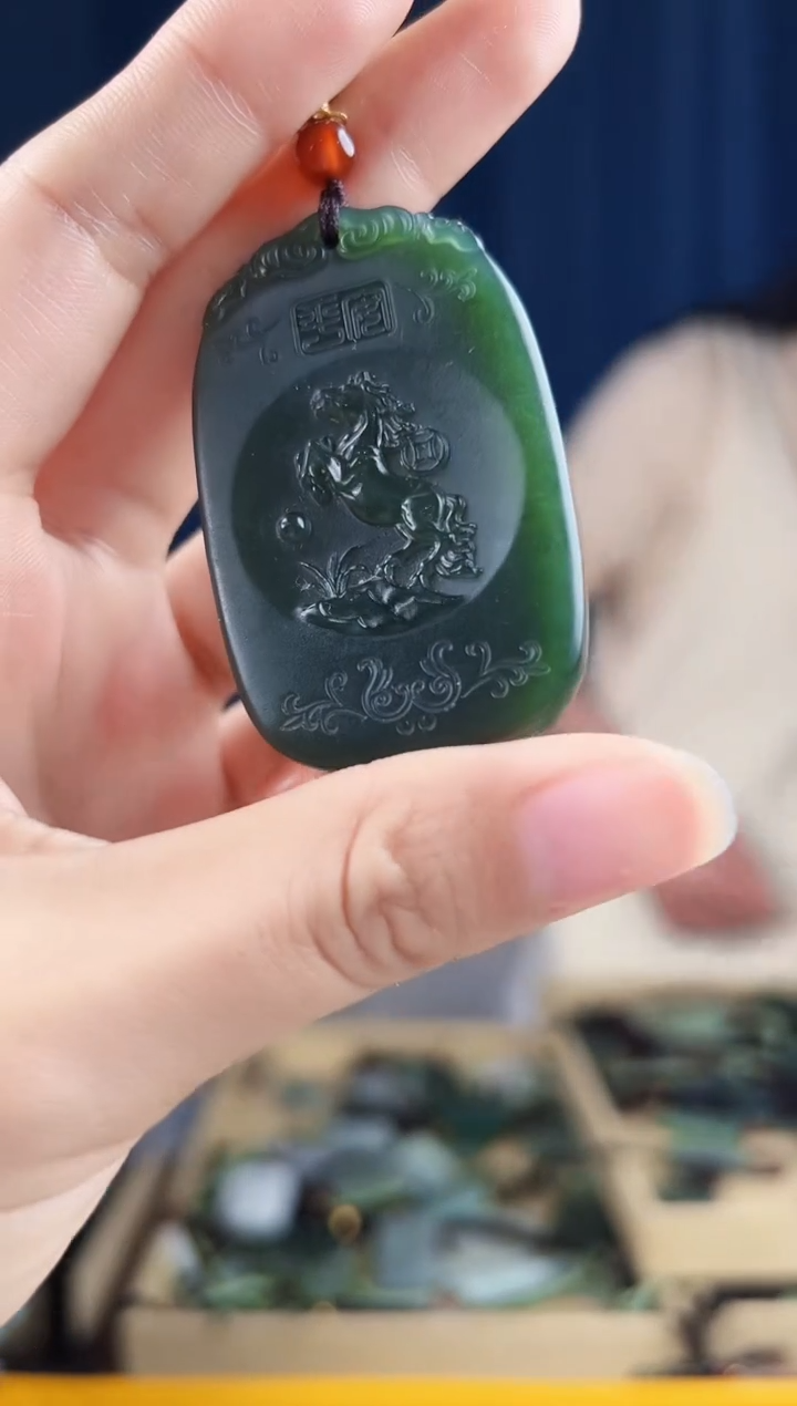 颈饰未镶嵌和田玉拍一发一，多样性发货