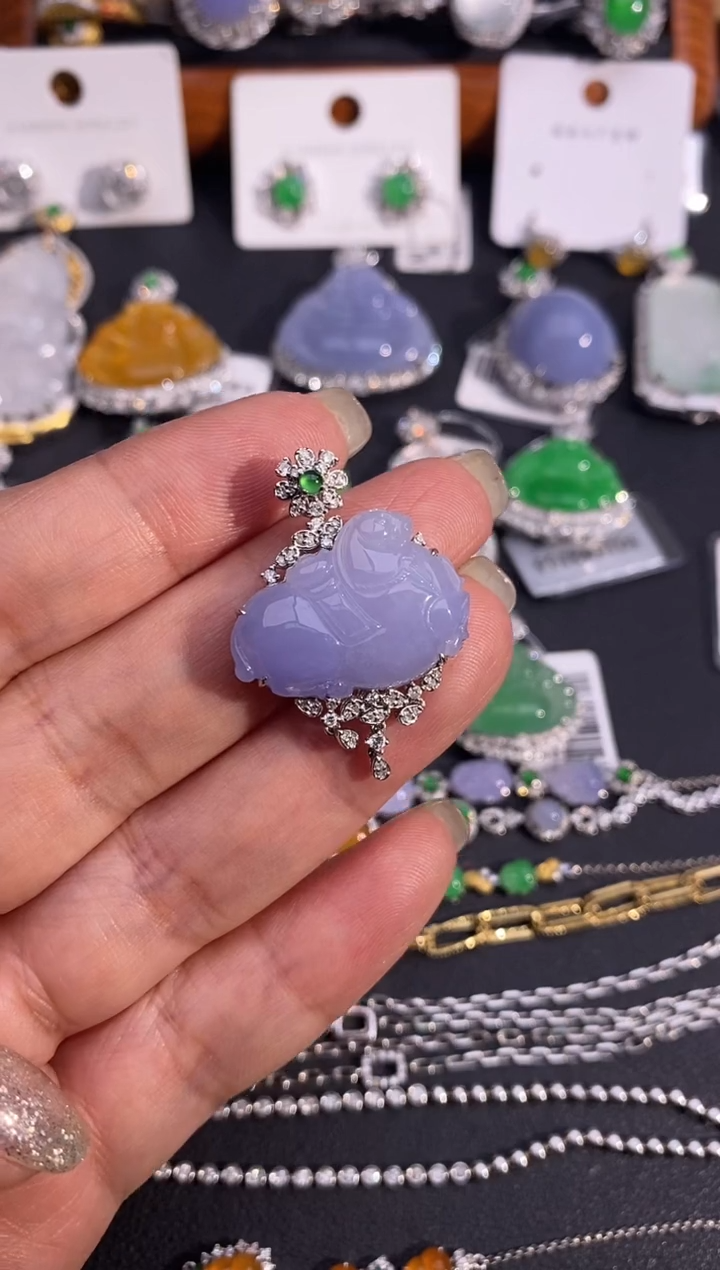 【闪购商品】翡翠颈饰18K金镶嵌吊坠