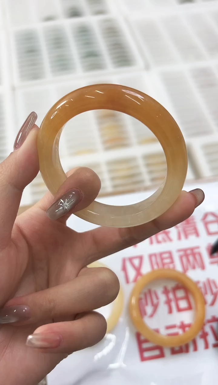 未镶嵌手镯石英质玉67-52HU