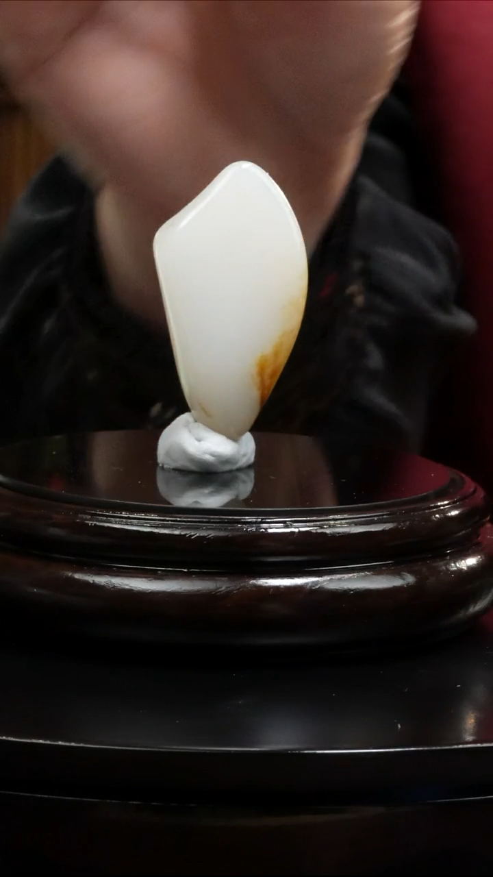 【闪购商品】和田玉吊坠(不含链)未镶嵌21.6克和田玉原石