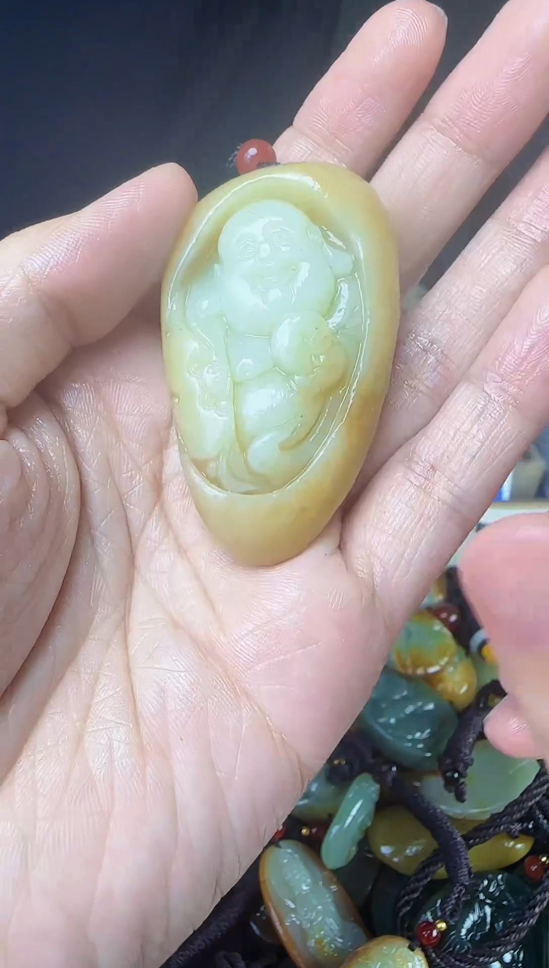 和田玉未镶嵌颈饰1