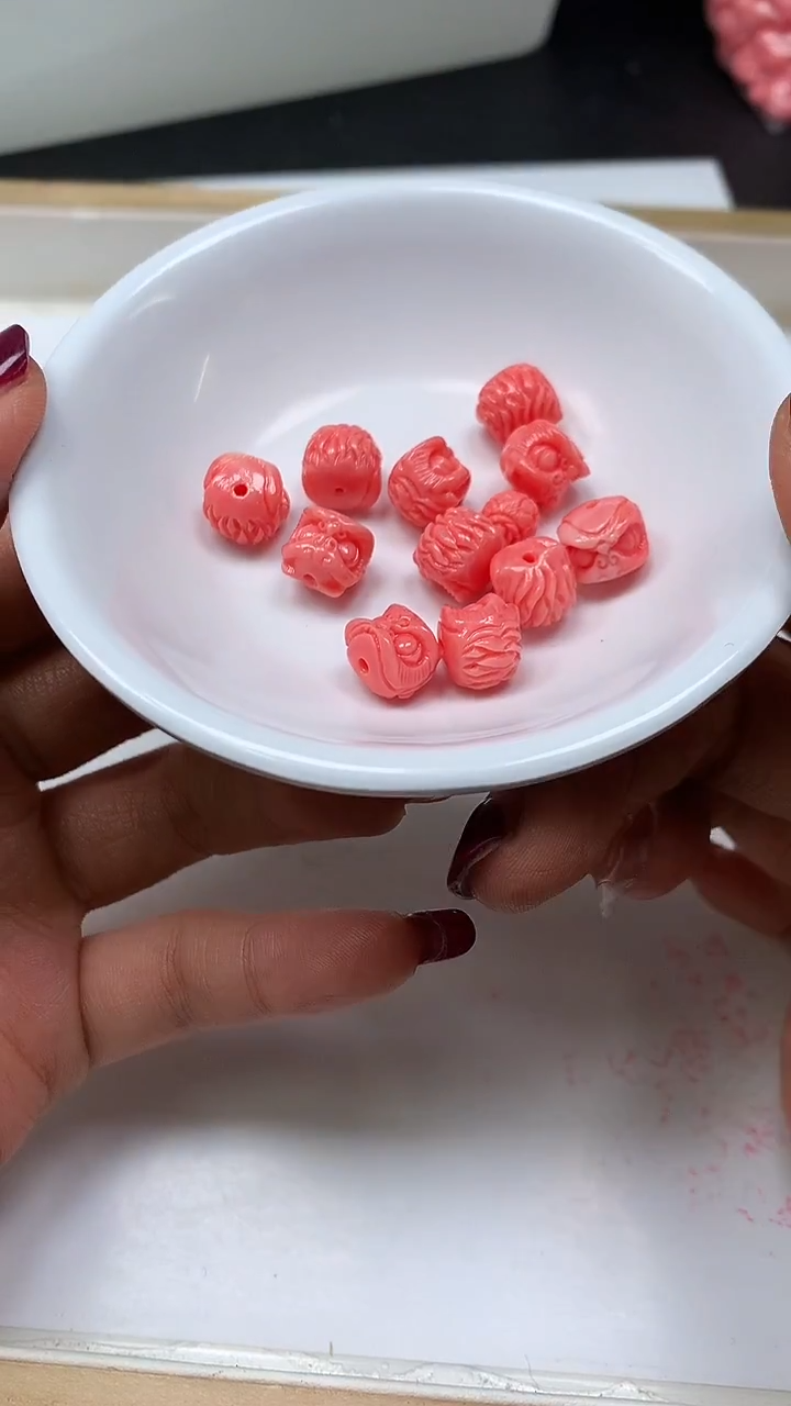 未镶嵌散珠拼合珍珠（马贝珠）C664 女皇贝醒狮10*9mm4个5.8元