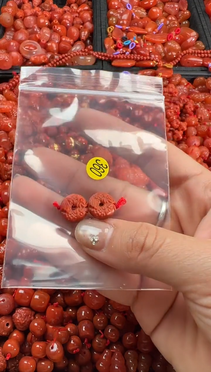 【闪购商品】南红玛瑙颈饰未镶嵌1