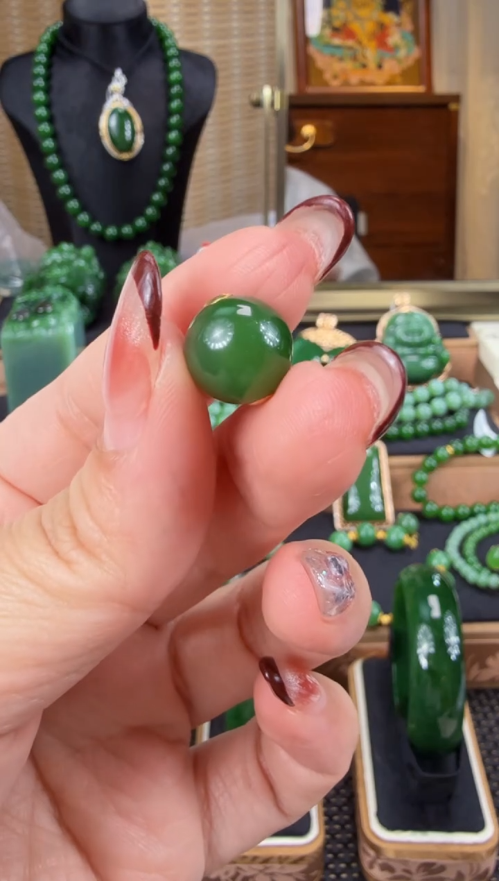 【闪购商品】和田玉（碧玉）吊坠(赠链)18K金镶嵌 