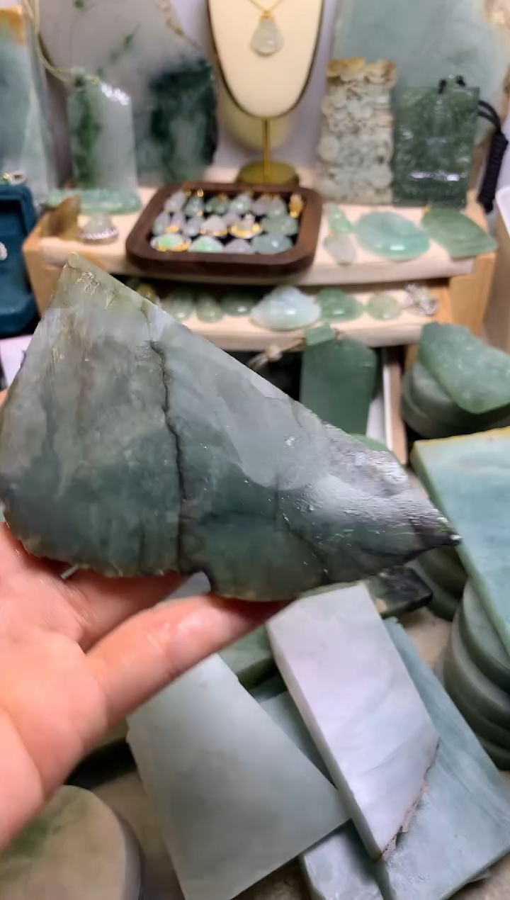 【闪购商品】翡翠挂件未镶嵌缅甸A货翡翠，没有运费险