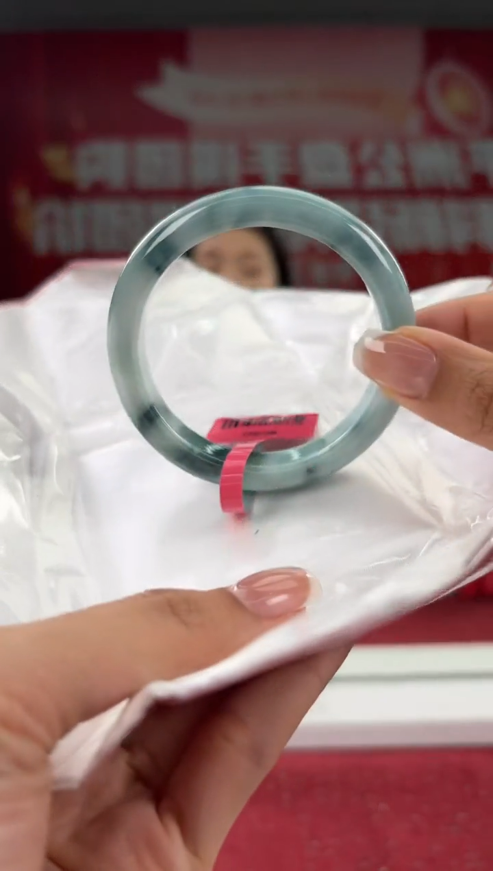 翡翠未镶嵌手镯28手镯