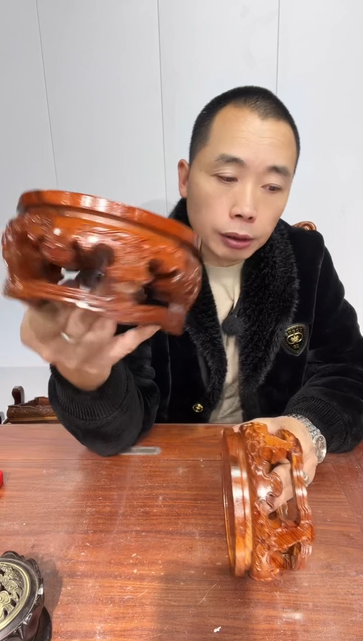 木唯**尊瑕疵处理老花整木雕刻圆形14*16*8两个