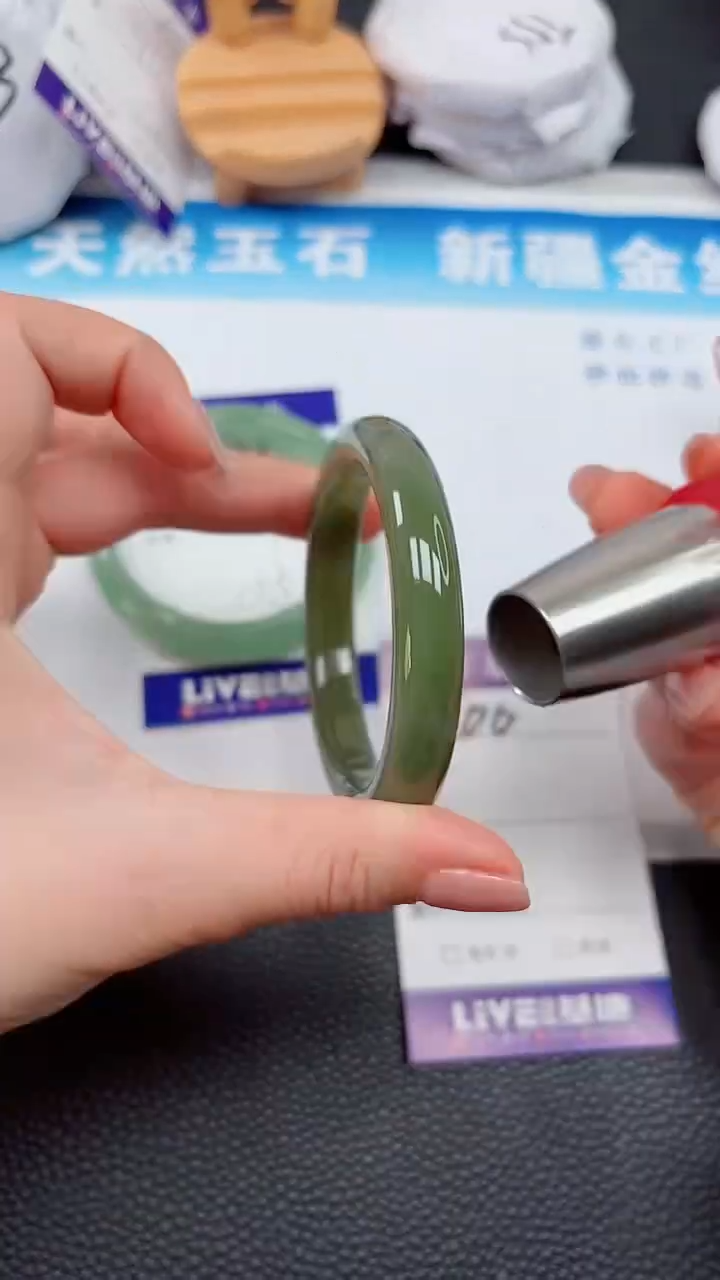 【闪购商品】和田玉手镯未镶嵌700