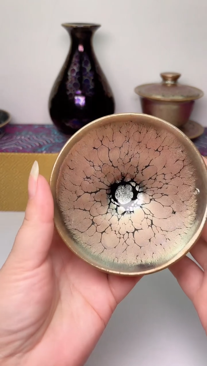 【闪购商品】茶盏春申阁福利1只，微瑕斗金