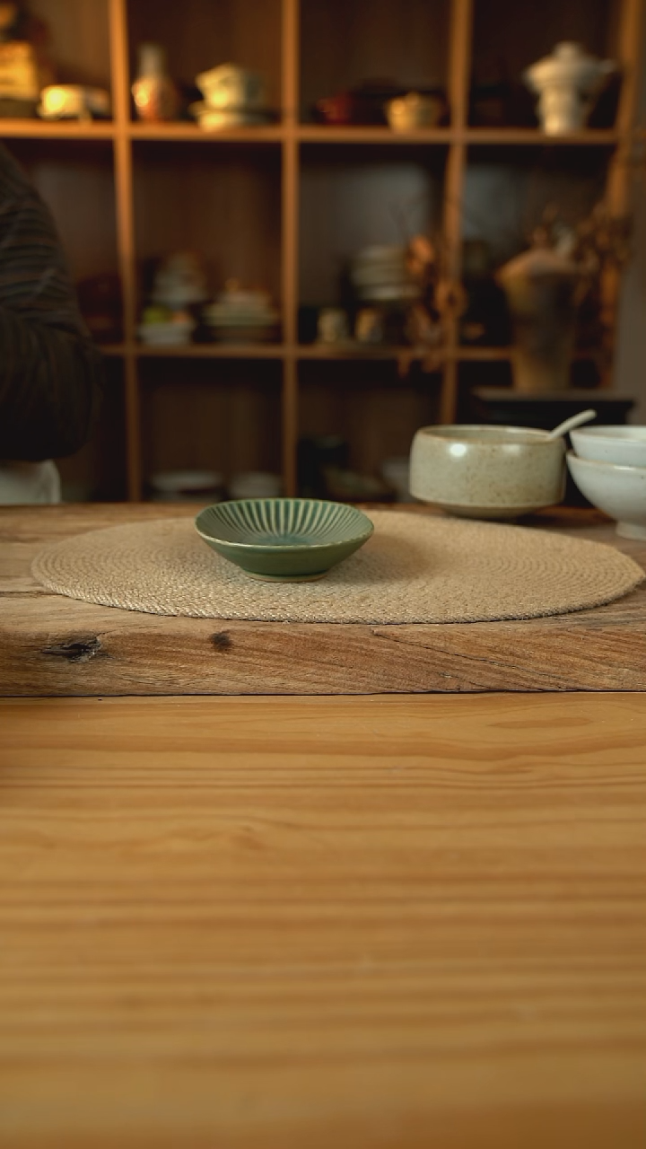 福利松石绿系列的6英寸菊花椭圆碟1个