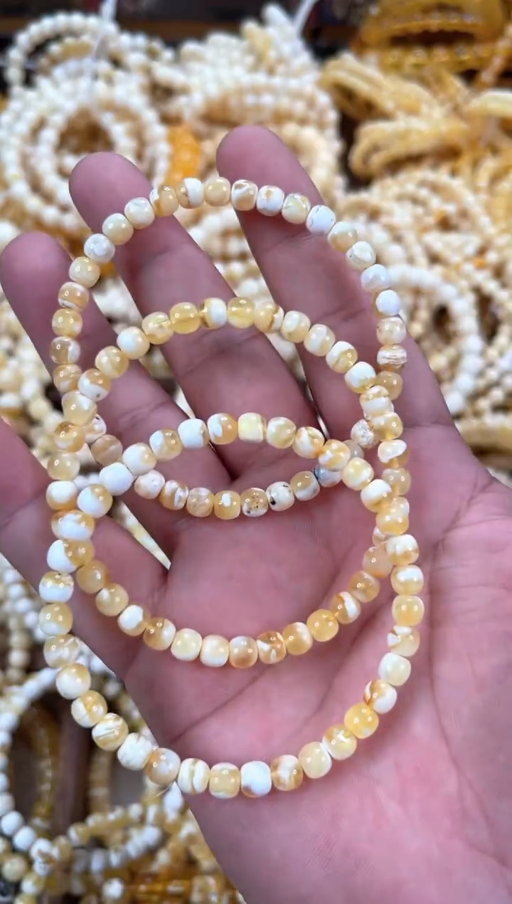 未镶嵌琥珀裸石AA22  5.5左右多样性一条