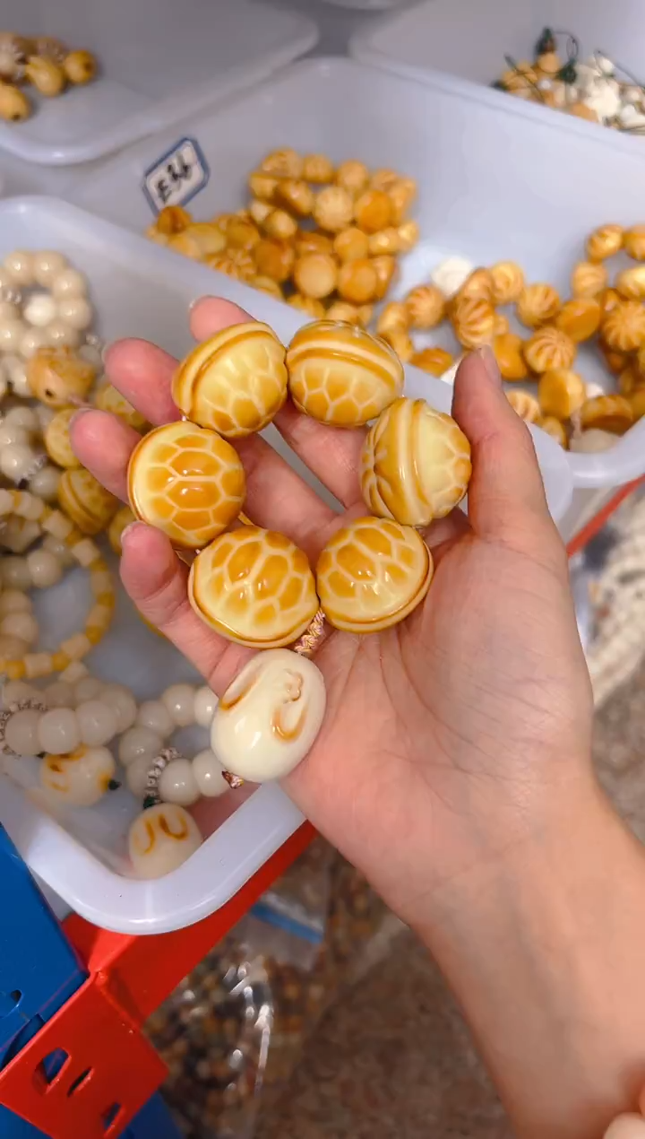 吊坠菩提根/象牙果超级大富甲手捻 大卡白色花兔 30+