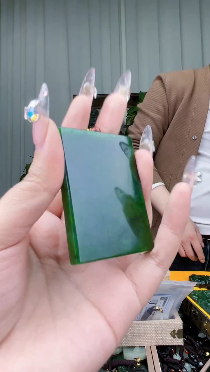 【闪购商品】和田玉挂件未镶嵌拍一发一，多样性发货！