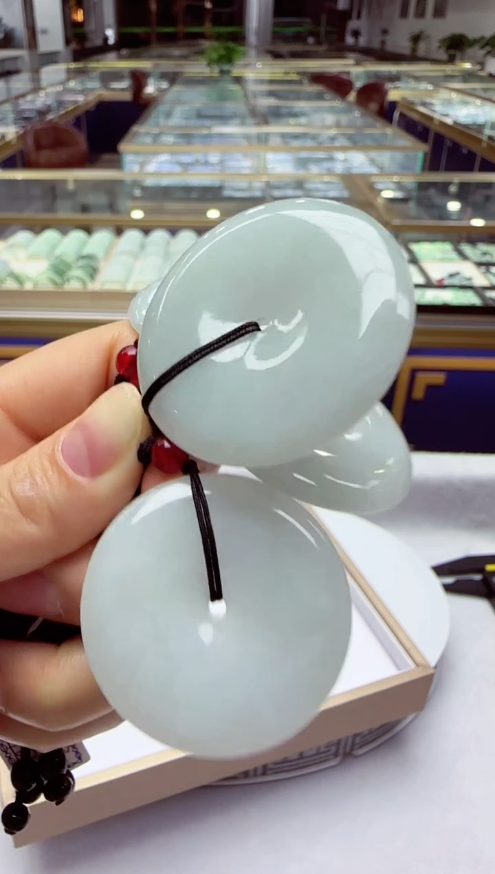 颈饰未镶嵌翡翠多样性发其一