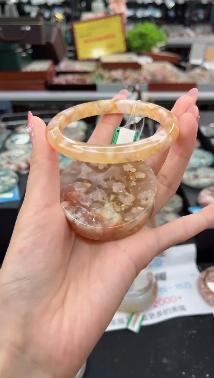 【闪购商品】石英质玉手镯未镶嵌61圈口（赠品镯心）6507582