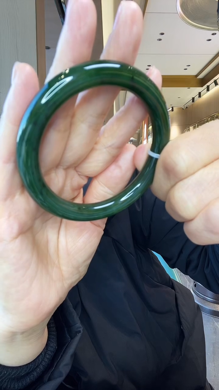 【闪购商品】和田玉手镯未镶嵌美人镯57