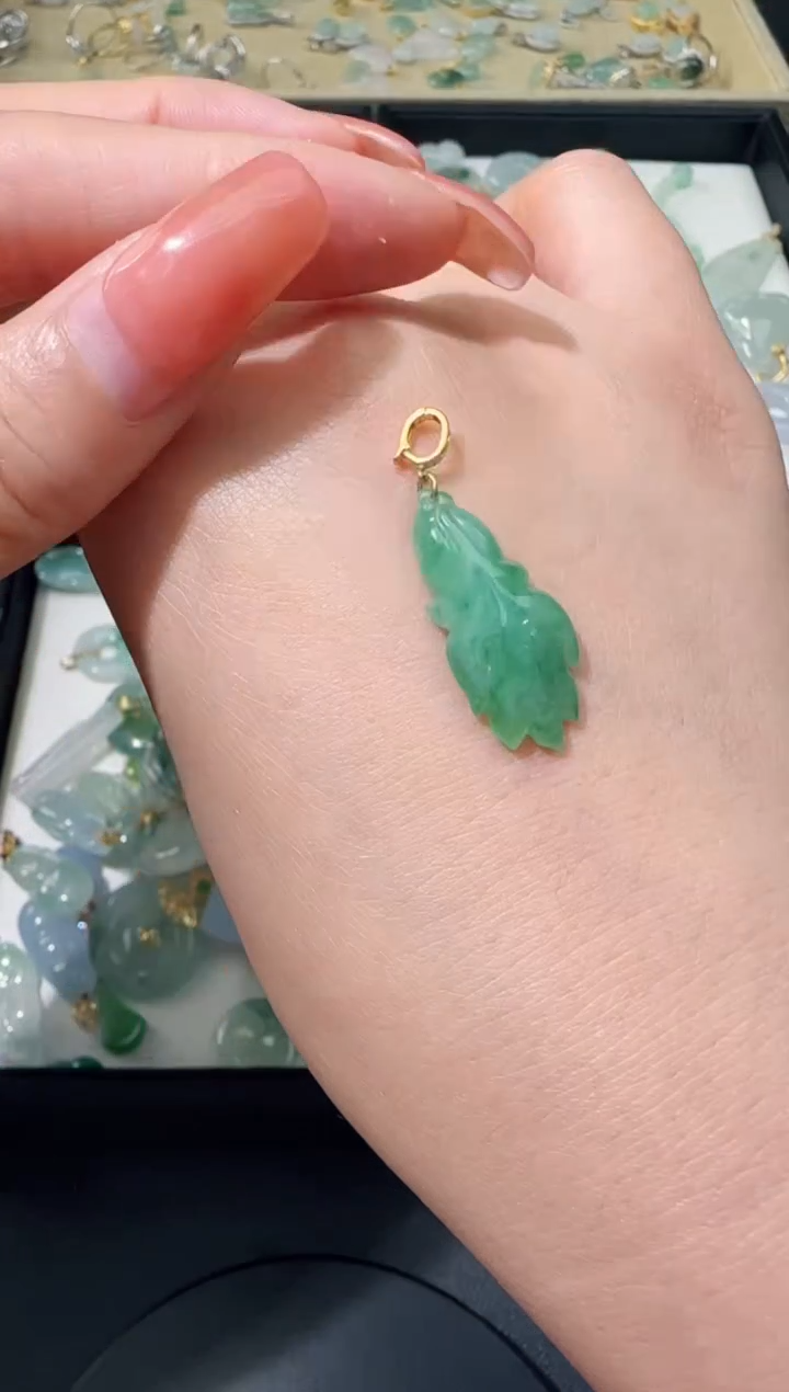 【闪购商品】翡翠颈饰18K金镶嵌TZG0119059