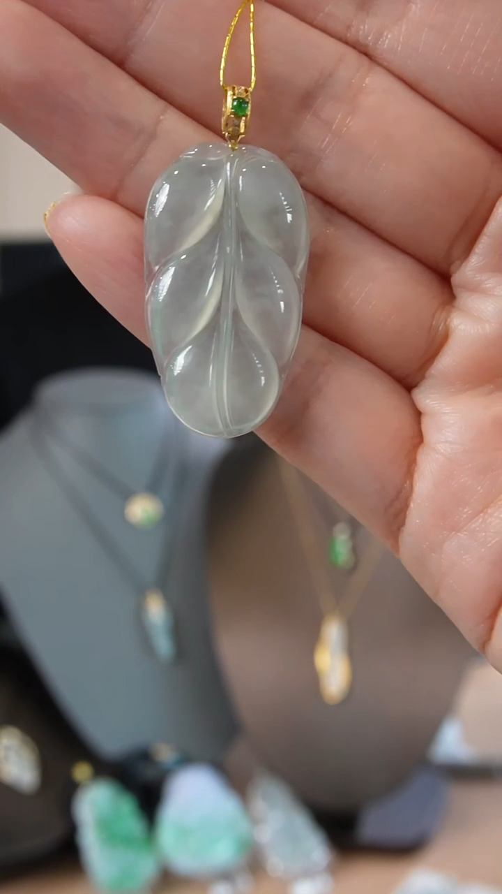 【闪购商品】翡翠颈饰18K金镶嵌天然缅甸翡翠吊坠