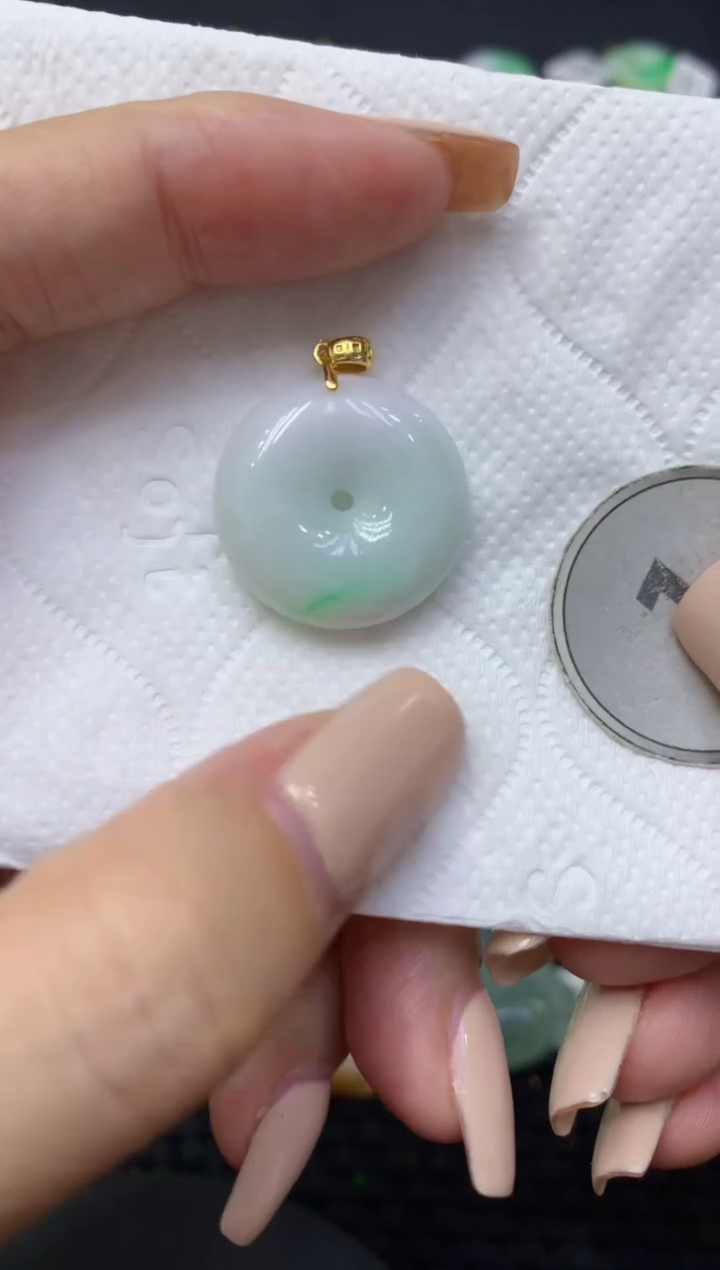 颈饰未镶嵌翡翠天然缅甸翡翠A货