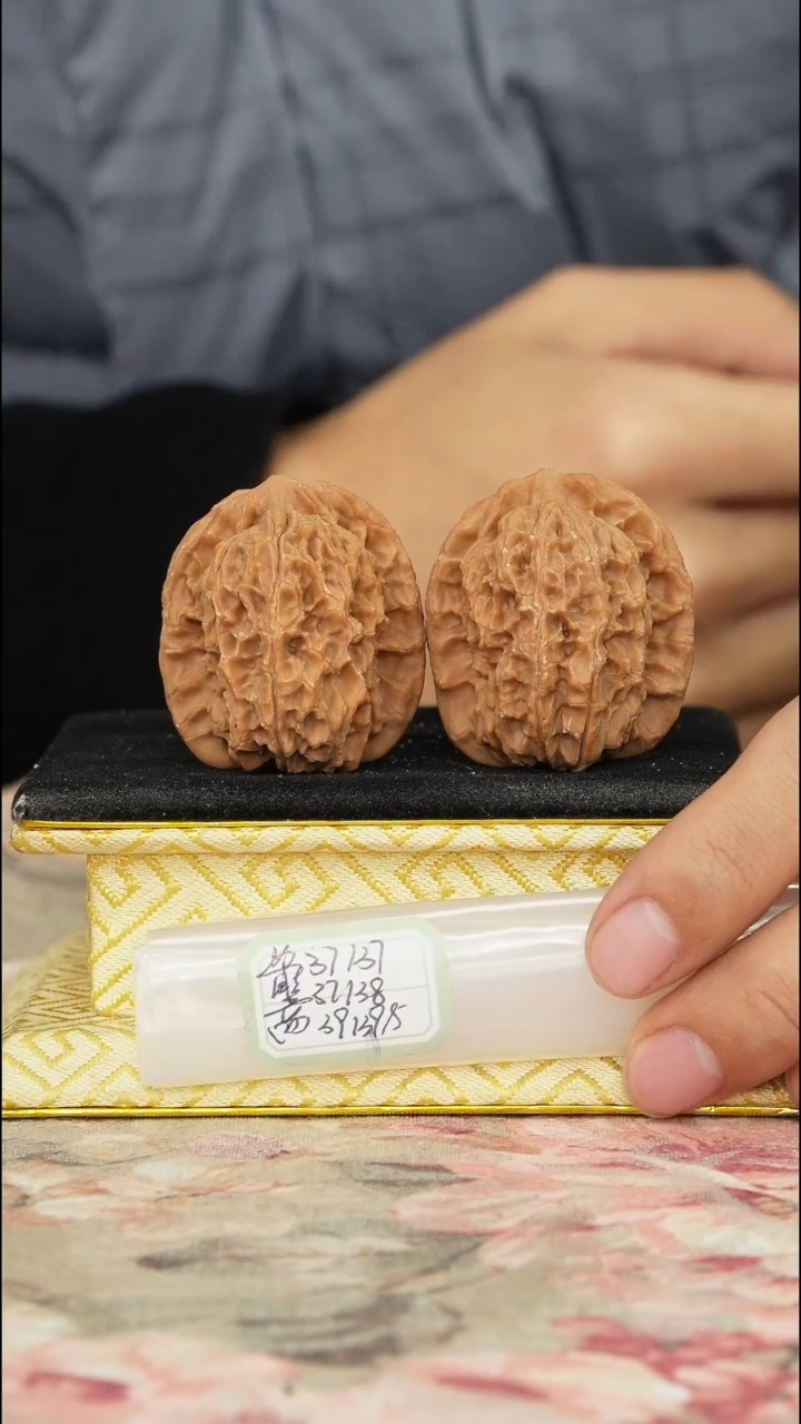 【闪购商品】文玩核桃把件非嫁接马老四