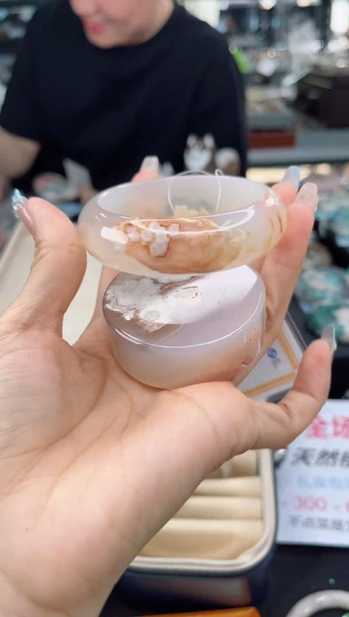 【闪购商品】石英质玉手镯未镶嵌56圈口（赠品镯心）3445101