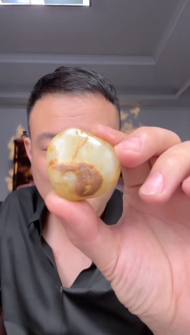 和田玉未镶嵌颈饰1