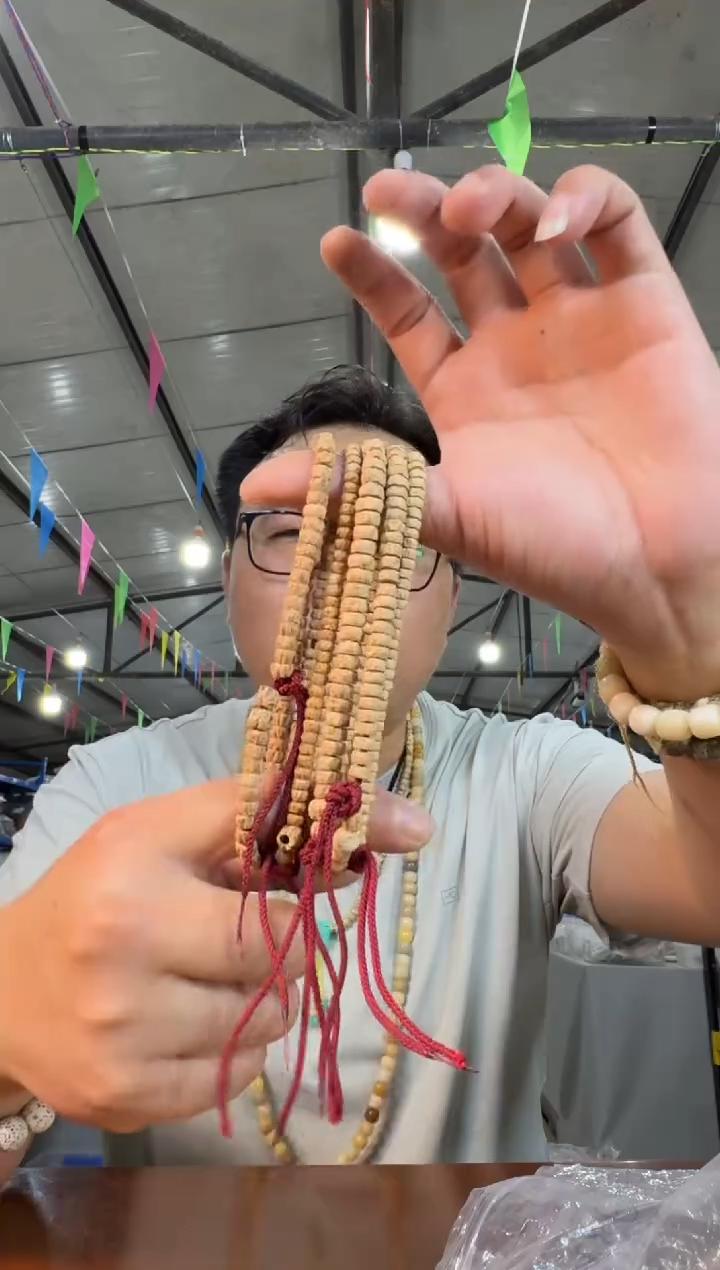 柏香籽/百香籽手串A17实物为准