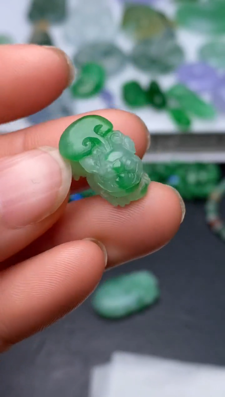 【闪购商品】定制翡翠未镶嵌翡翠毛货~