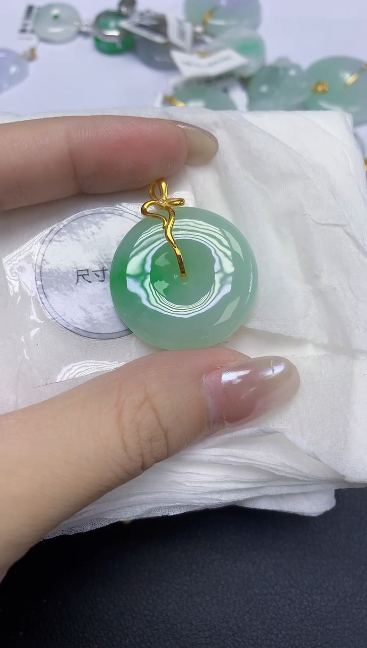 颈饰18K金镶嵌翡翠天然缅甸翡翠A货百元以上9元证书费自理