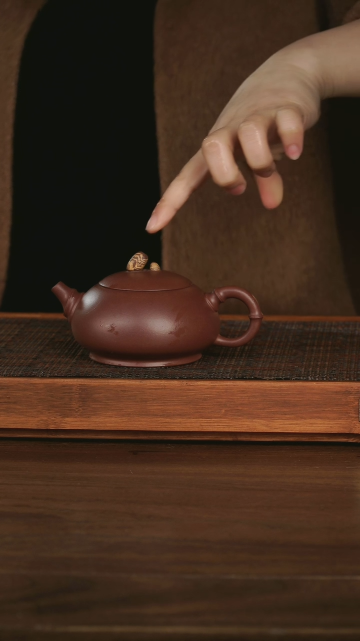 【闪购商品】紫砂茶壶 竹石 深井老紫泥 