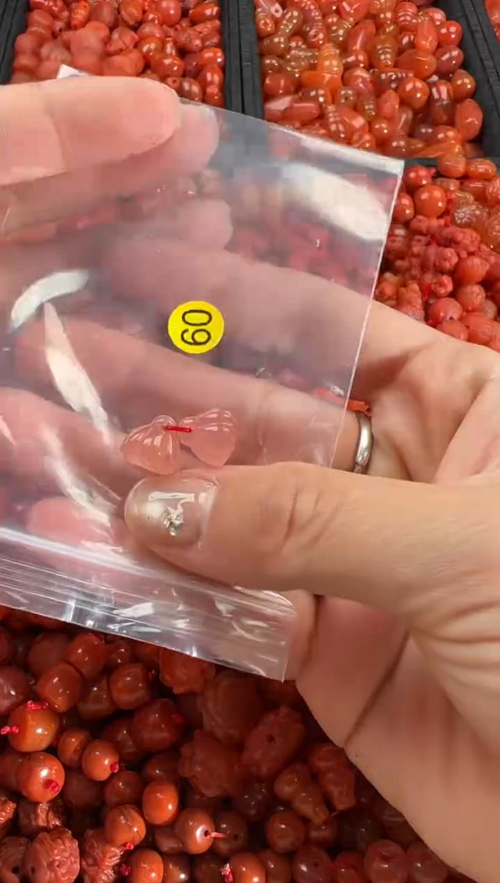 【闪购商品】南红玛瑙颈饰未镶嵌1