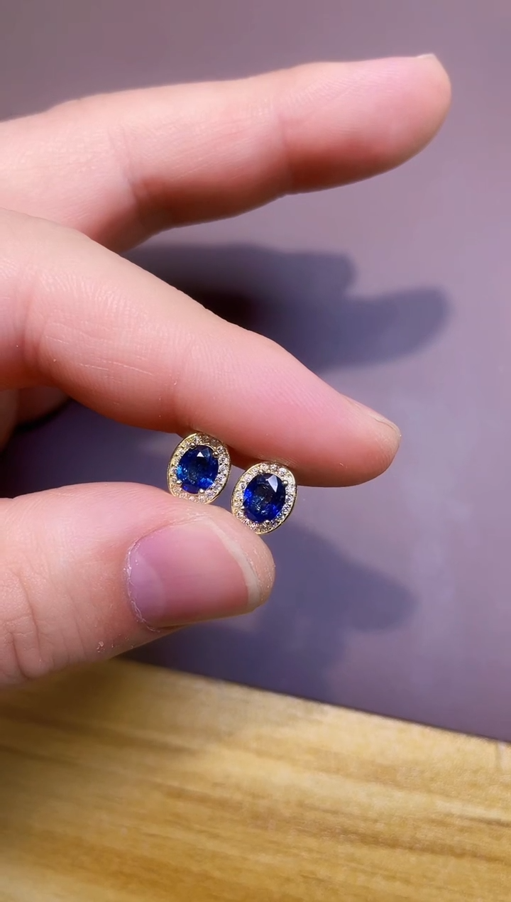 【闪购商品】蓝宝石耳饰银S925镶嵌一对