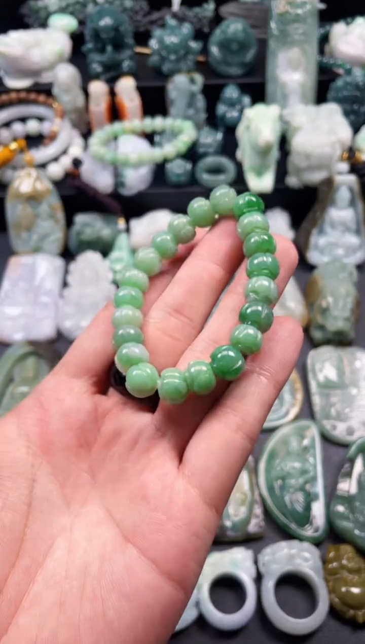 颈饰未镶嵌翡翠明**翠天然翡翠a货