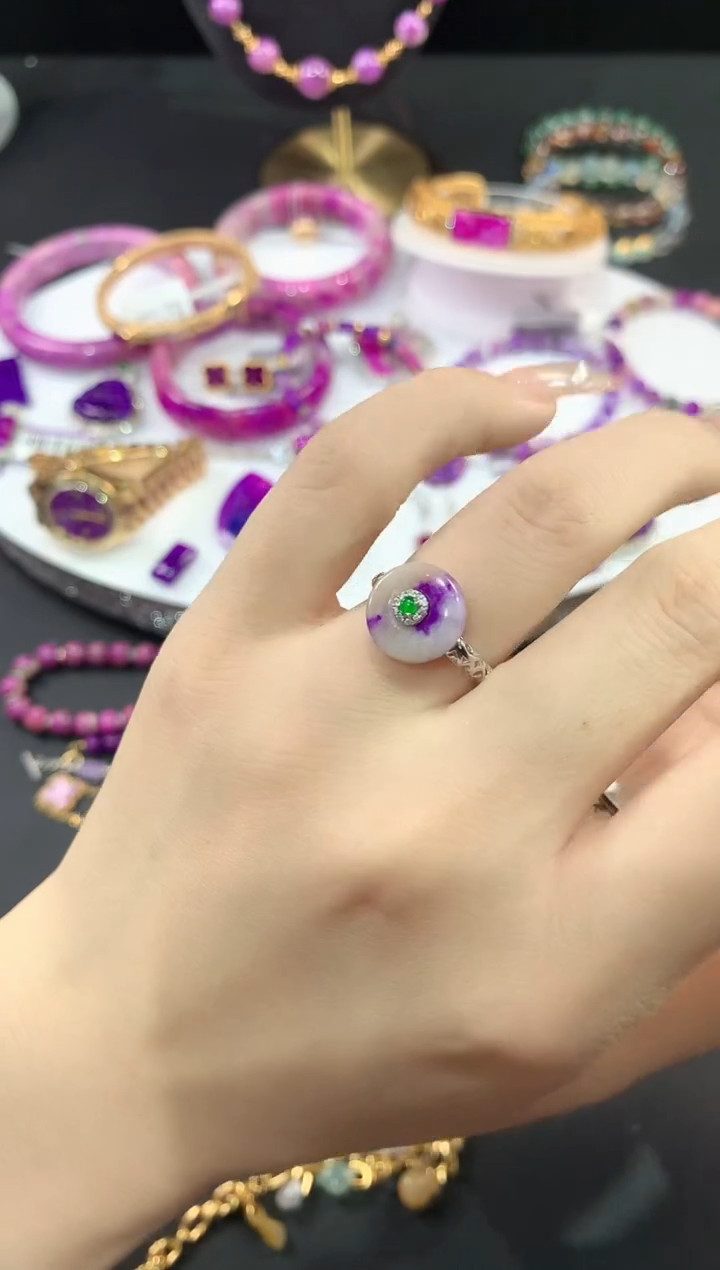 苏纪石（舒俱来）18K金镶嵌.戒指