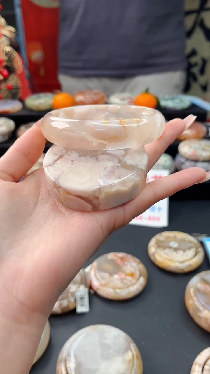 【闪购商品】石英质玉手镯未镶嵌赠送镯心（圈口）65