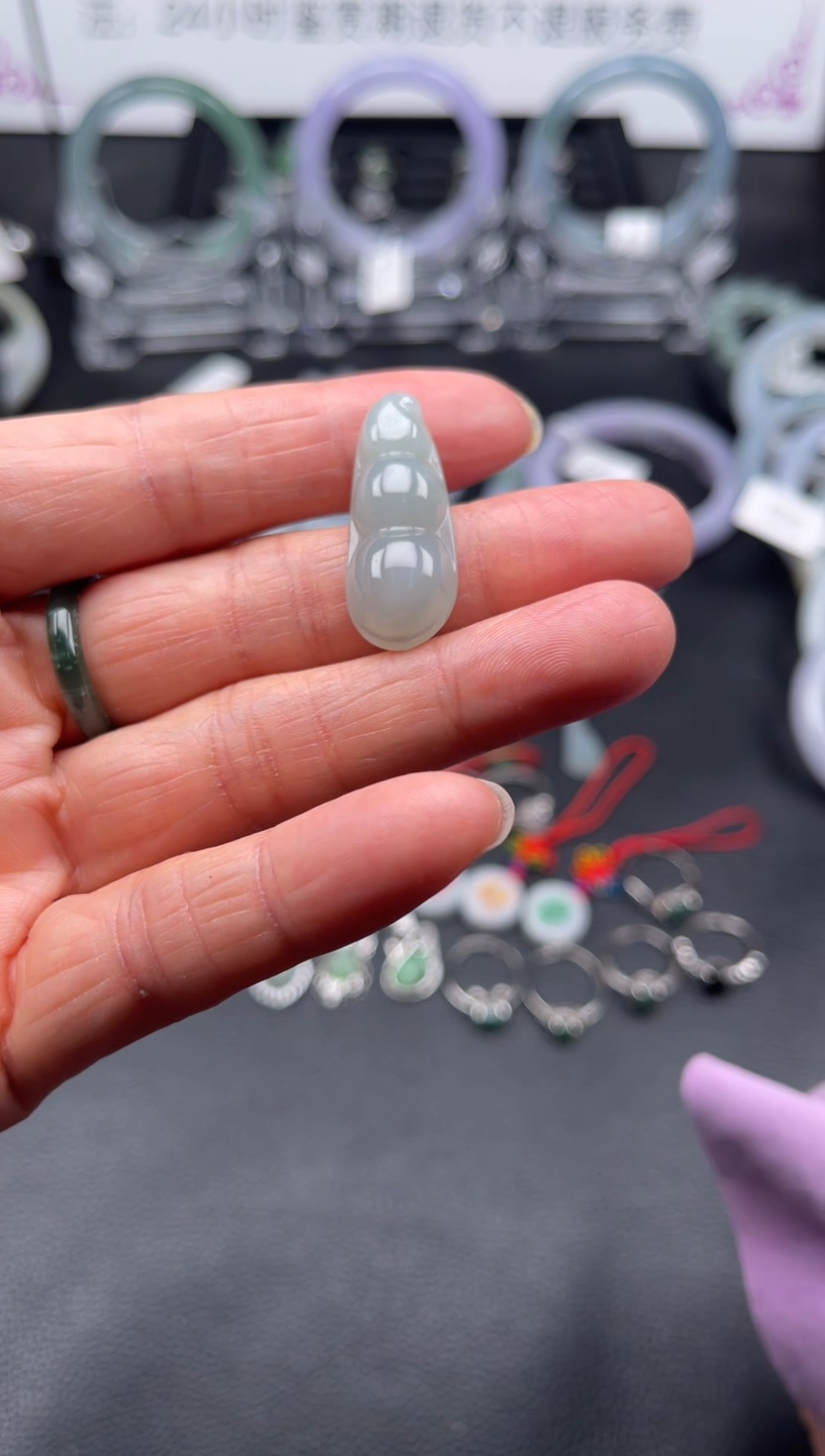 【闪购商品】翡翠裸石胶感福豆