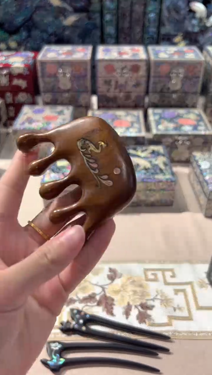 ·弘贝雅螺钿漆器文化馆