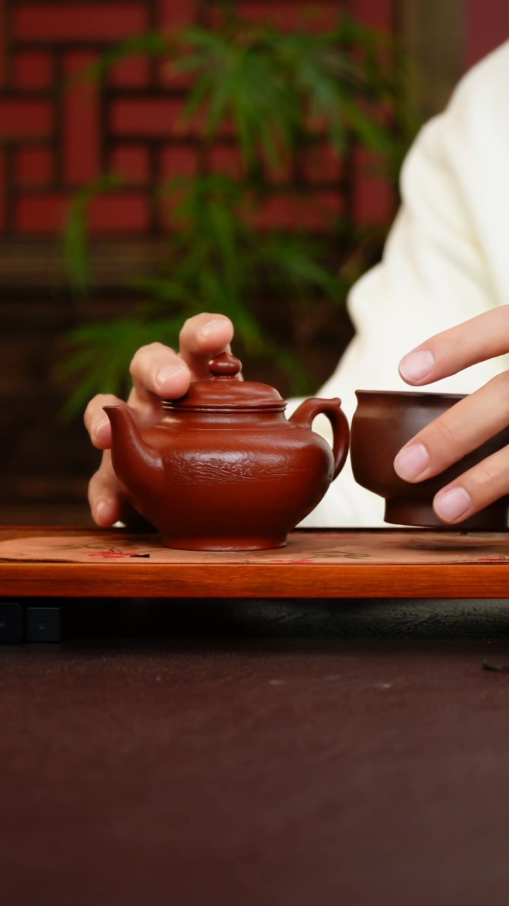 茶壶紫砂大红袍笑樱凡尘刻一壶一杯