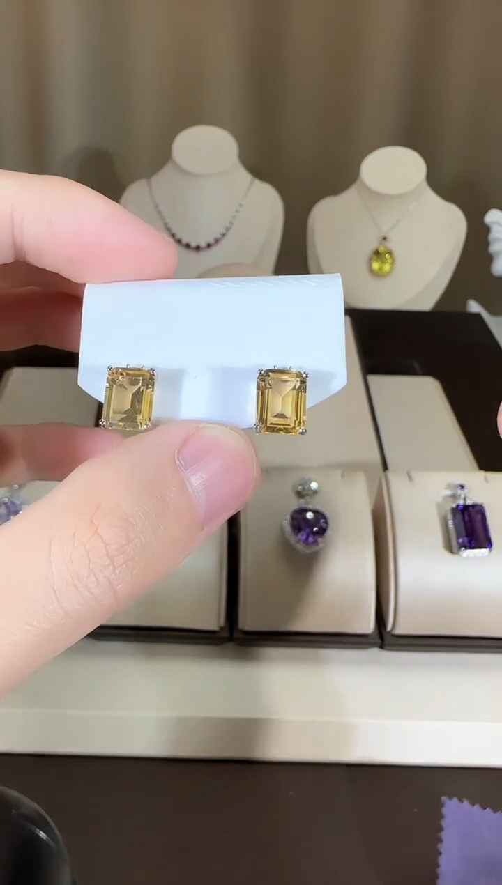 【闪购商品】黄晶耳饰银S925镶嵌9*7mm耳钉