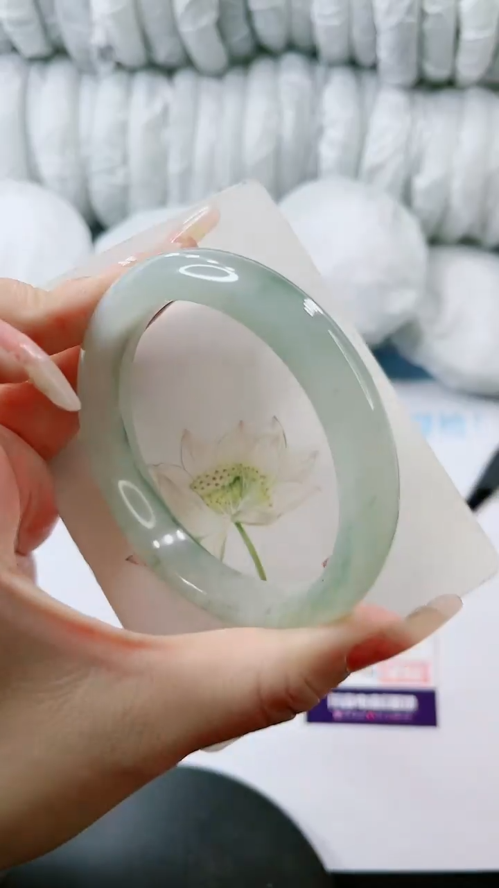 【闪购商品】石英质玉手镯未镶嵌多样性发货V474