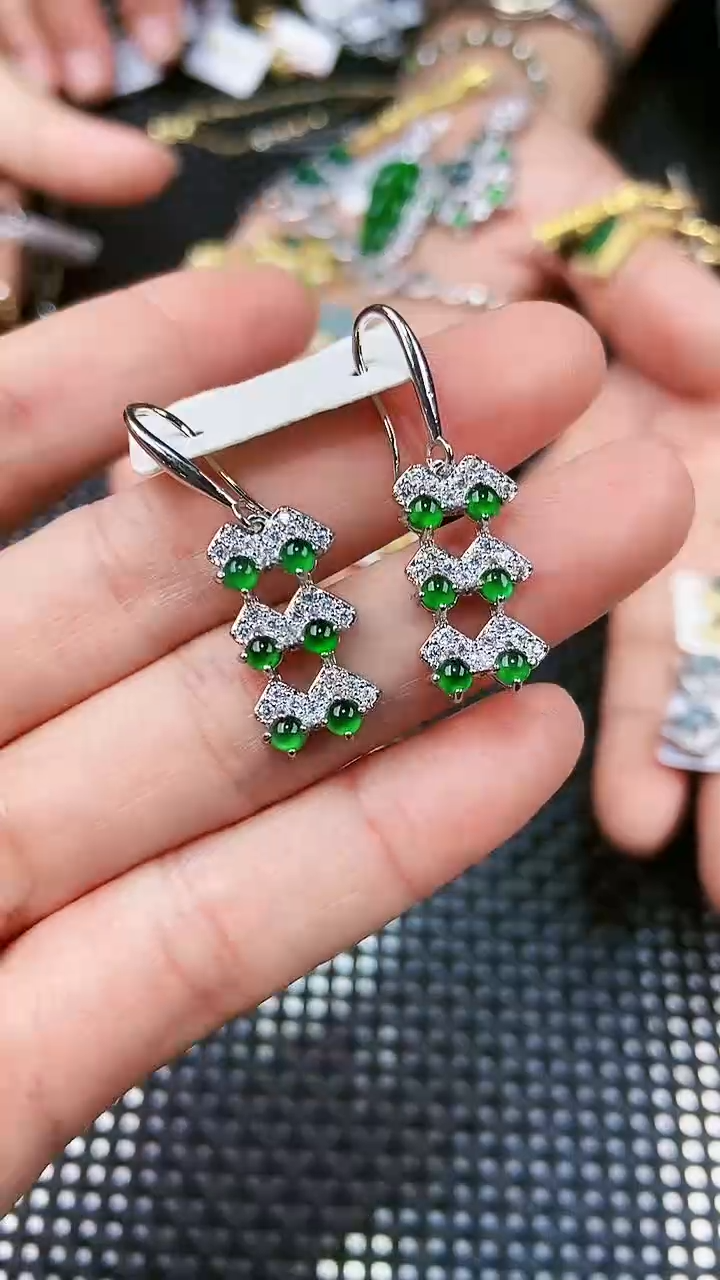 【闪购商品】翡翠耳饰未镶嵌11111111