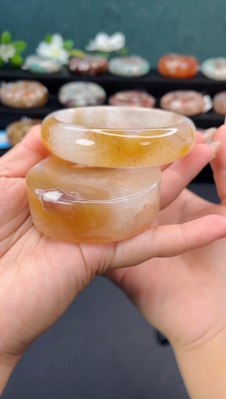 未镶嵌手镯石英质玉（圈口）赠送镯心