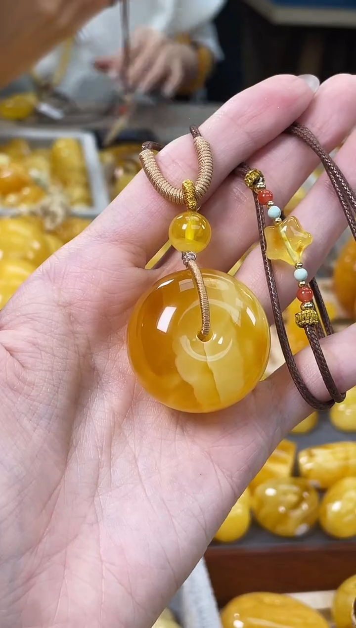 裸石琥珀未镶嵌J68